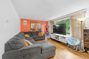 11 Crestview Dr, Hadley, MA 01036 - Photo 10