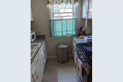 53 Weare, Lawrence, MA 01843 - Photo 12