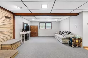 50 Jackson St, Holden, MA 01522 - Photo 32