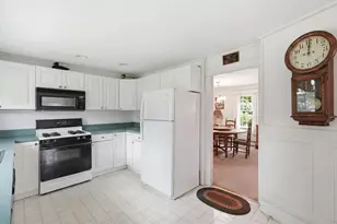 127 Pine Ave, Barnstable, MA 02601 - Photo 12