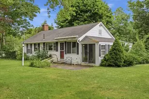127 Pine Ave, Barnstable, MA 02601 - Photo 4