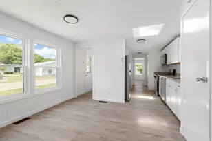 85 Amherst Ave, Taunton, MA 02780 - Photo 10