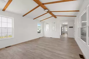 85 Amherst Ave, Taunton, MA 02780 - Photo 12
