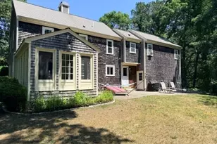 195 Bournehurst Dr, Plymouth, MA 02360 - Photo 2