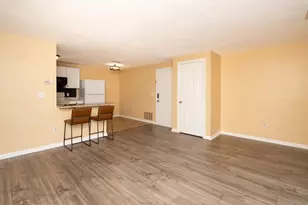1585 Braley Rd, New Bedford, MA 02745 - Photo 2