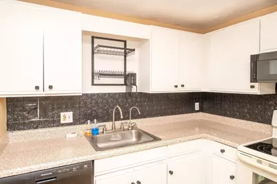 1585 Braley Rd #51, New Bedford, MA 02745 - Photo 8