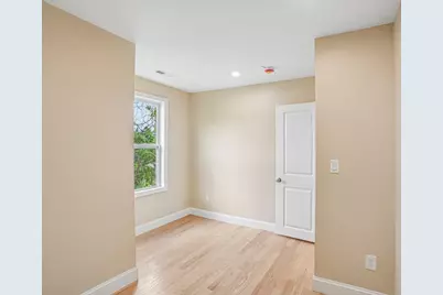559 Winthrop St, Medford, MA 02155 - Photo 28