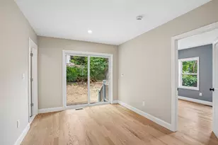 559 Winthrop St, Medford, MA 02155 - Photo 10