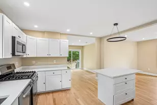 559 Winthrop St, Medford, MA 02155 - Photo 8