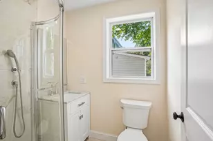 559 Winthrop St, Medford, MA 02155 - Photo 12