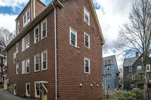 39 Perry St, Brookline, MA 02445 - Photo 4