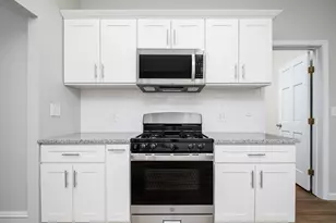 39 Perry St, Brookline, MA 02445 - Photo 10