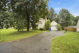 149 Old Farm Rd, Springfield, MA 01119 - Photo 2