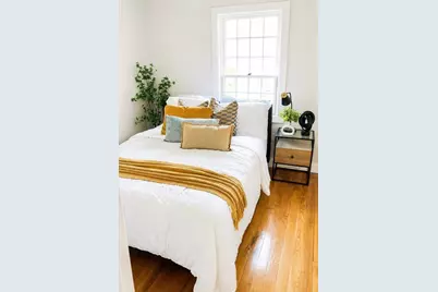 17 Wilcox St, Fall River, MA 02721 - Photo 6