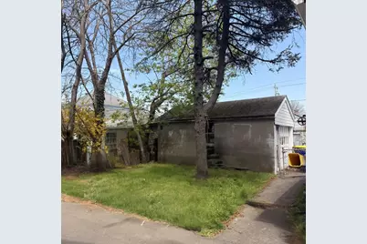 17 Wilcox St, Fall River, MA 02721 - Photo 12