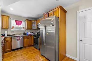 20 Walter St, Boston, MA 02136 - Photo 8
