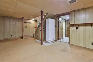 443 Quinapoxet St, Holden, MA 01522 - Photo 28
