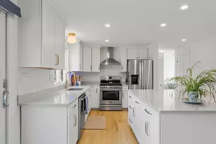 21 Hicks Point Rd, Duxbury, MA 02332 - Photo 6