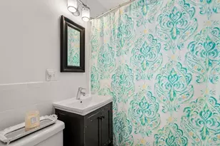 1504 Centre St, Boston, MA 02131 - Photo 24
