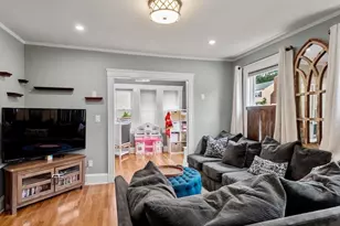 1504 Centre St, Boston, MA 02131 - Photo 10