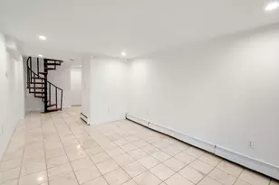 186 W Seventh St, Boston, MA 02127 - Photo 18
