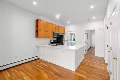 186 W 7th St #1, Boston, MA 02127 - Photo 6