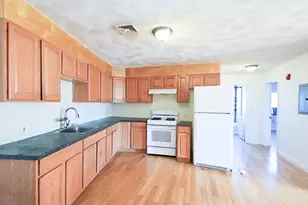 321 Essex, Lynn, MA 01902 - Photo 2