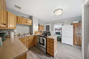 42 S Main St, Uxbridge, MA 01569 - Photo 6