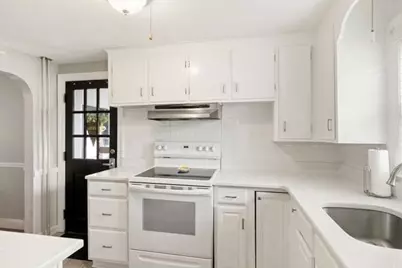 33 Sunnyside Park, Saugus, MA 01906 - Photo 10