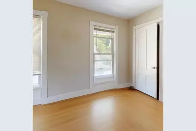 21 Clifton St, Worcester, MA 01610 - Photo 12