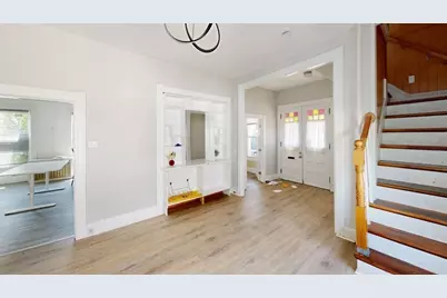 21 Clifton St, Worcester, MA 01610 - Photo 4