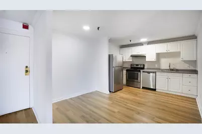115 W Squantum St #203, Quincy, MA 02171 - Photo 2