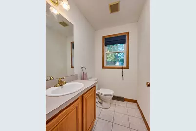 28 Admiral Street, Easthampton, MA 01027 - Photo 10
