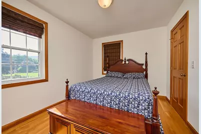 28 Admiral Street, Easthampton, MA 01027 - Photo 14