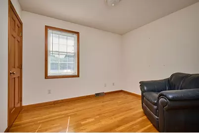 28 Admiral Street, Easthampton, MA 01027 - Photo 16