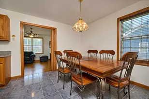 28 Admiral St, Easthampton, MA 01027 - Photo 6