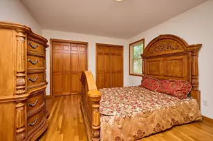 28 Admiral St, Easthampton, MA 01027 - Photo 12
