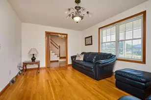 28 Admiral St, Easthampton, MA 01027 - Photo 4
