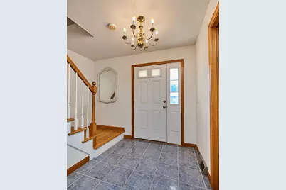 28 Admiral Street, Easthampton, MA 01027 - Photo 2