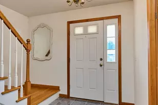 28 Admiral St, Easthampton, MA 01027 - Photo 2