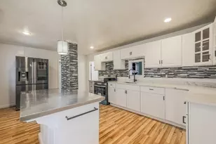 229 Fairmont Ave, Worcester, MA 01604 - Photo 10
