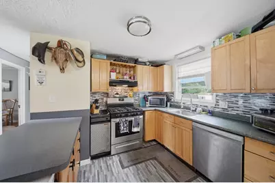 12 Harjean Rd, Billerica, MA 01821 - Photo 10