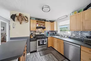 12 Harjean Rd, Billerica, MA 01821 - Photo 10