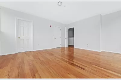 1 Warren St #109, Boston, MA 02129 - Photo 6
