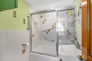 150 Hamilton St, Saugus, MA 01906 - Photo 16