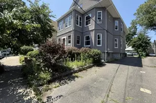 59 Marion St, Medford, MA 02155 - Photo 18