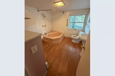 32 Oliver St, Lowell, MA 01854 - Photo 8