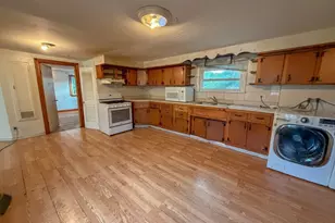 32 Oliver St, Lowell, MA 01854 - Photo 1