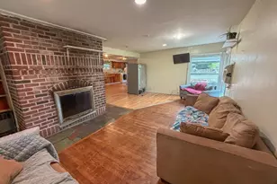 32 Oliver St, Lowell, MA 01854 - Photo 4