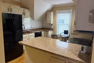 87 June St, Worcester, MA 01602 - Photo 4